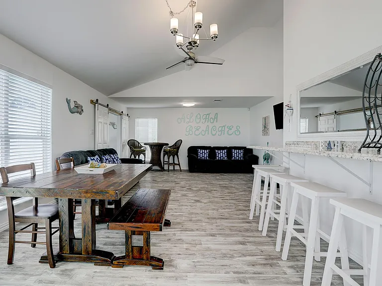 4214 Nueces Dr — Photo 13
