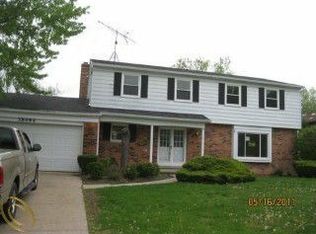 38494 Meadowlawn St, Wayne, MI 48184