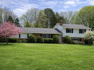 6233 Hereford Rd, Saline, MI 48176