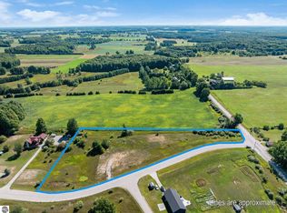 7921 Floreys Ranch Rd, Buckley, MI 49620