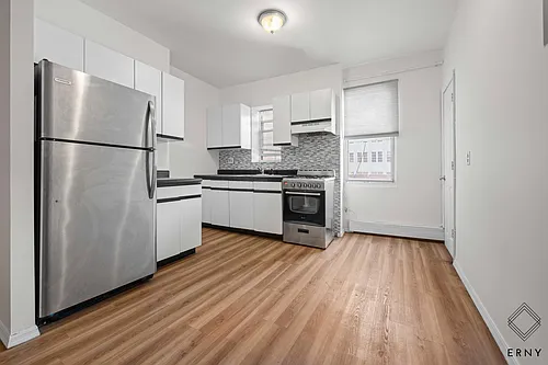 584 Broadway #3R Photo 1