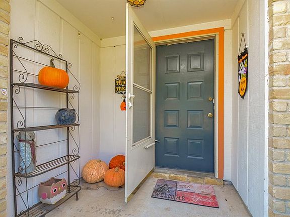 4th image of 739 Canyon Garden Dr