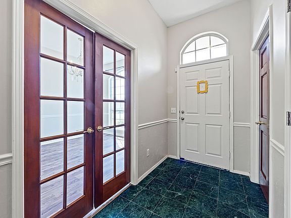 5th image of 1307 SE 21st St