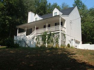 1081 Meeks Cemetery Rd, Burns, TN 37029