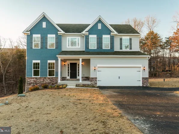 177 Cielo Ln, Berkeley Springs, WV 25411