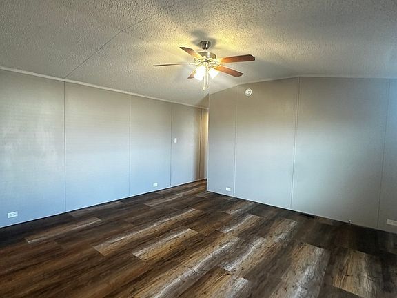 2nd image of 700 E 6th St #139