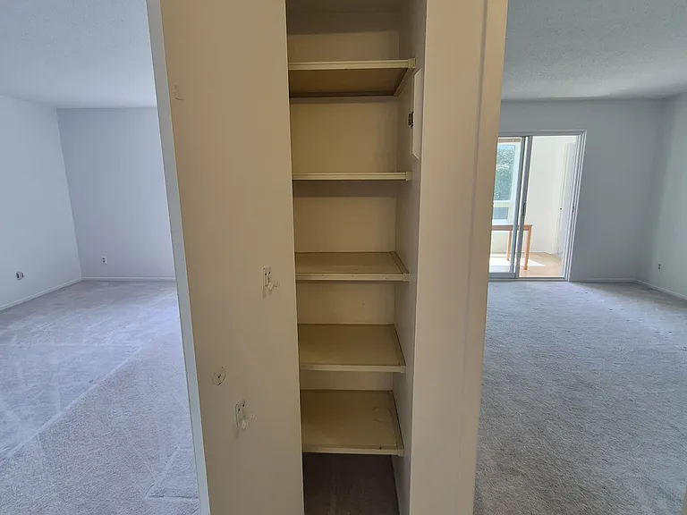 318 Lorry Greenberg Dr #322 — Photo 23