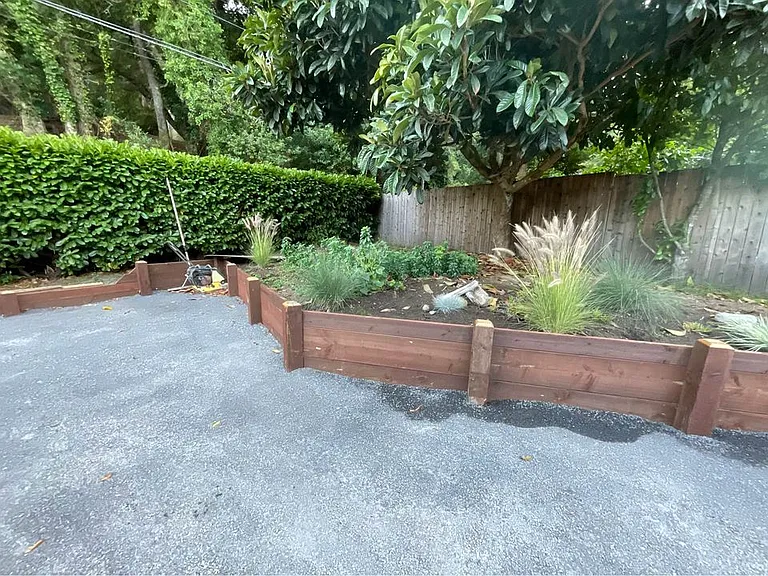 Laurel Ave — Photo 8