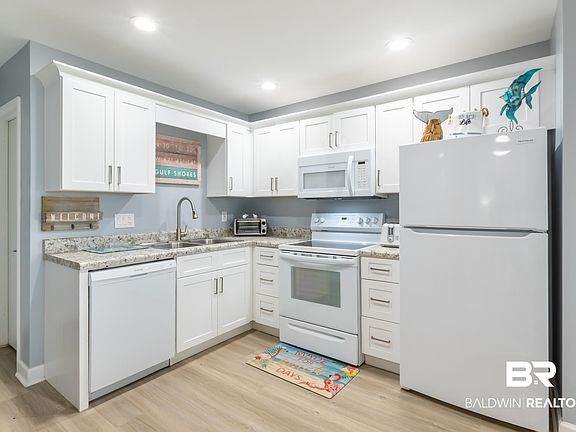 5th image of 400 Plantation Rd #3108