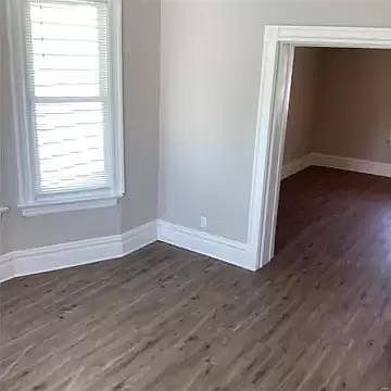 1st image of 1004 Oakwood Ave