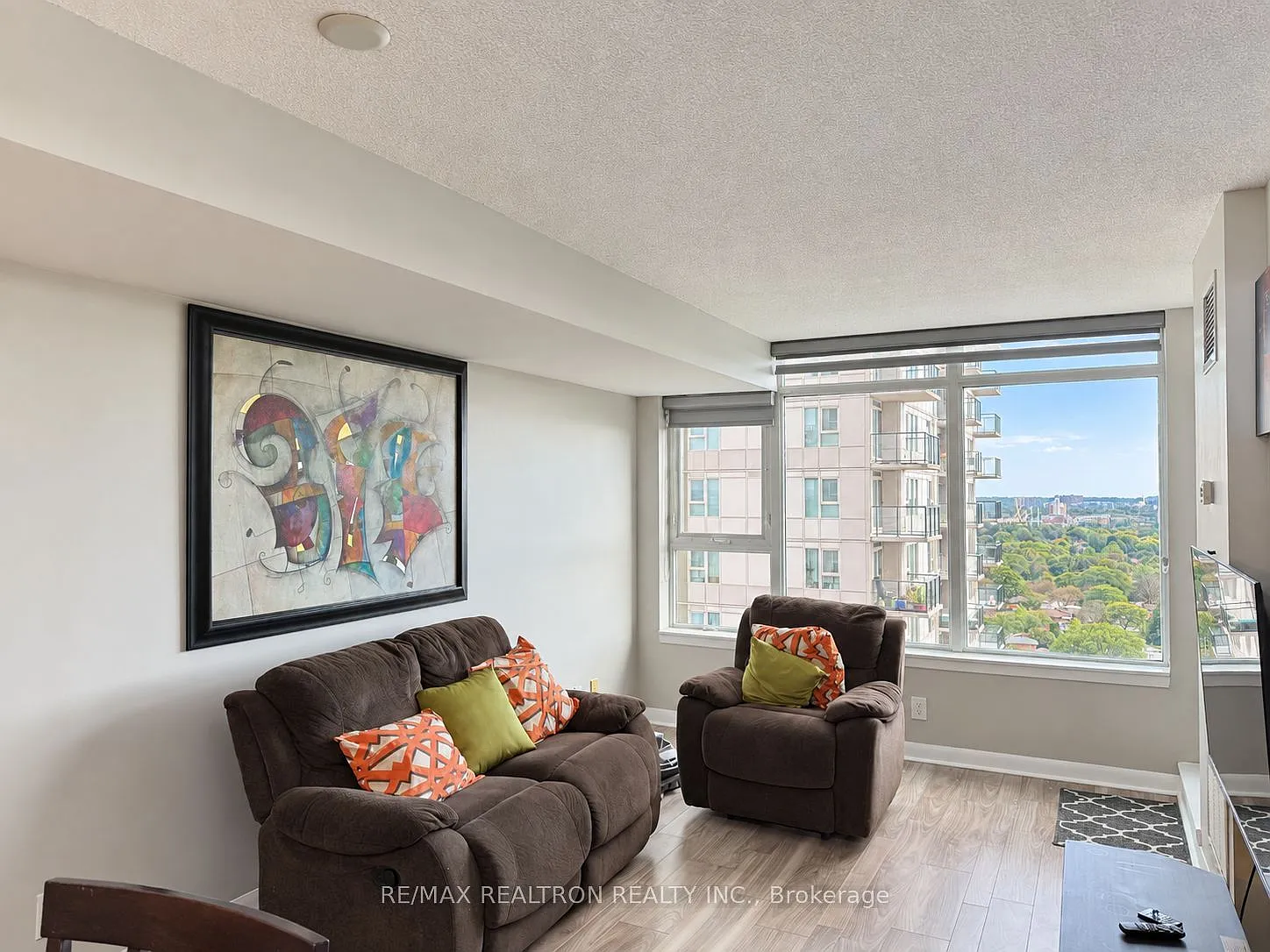 2 bed, $2,350 — Photo 4