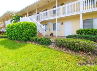 4615 Bayshore Dr APT E4, Naples, FL 34112