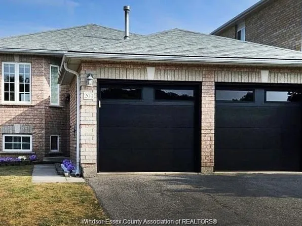 201 Hanmer St E, Barrie, ON L4M 6W7