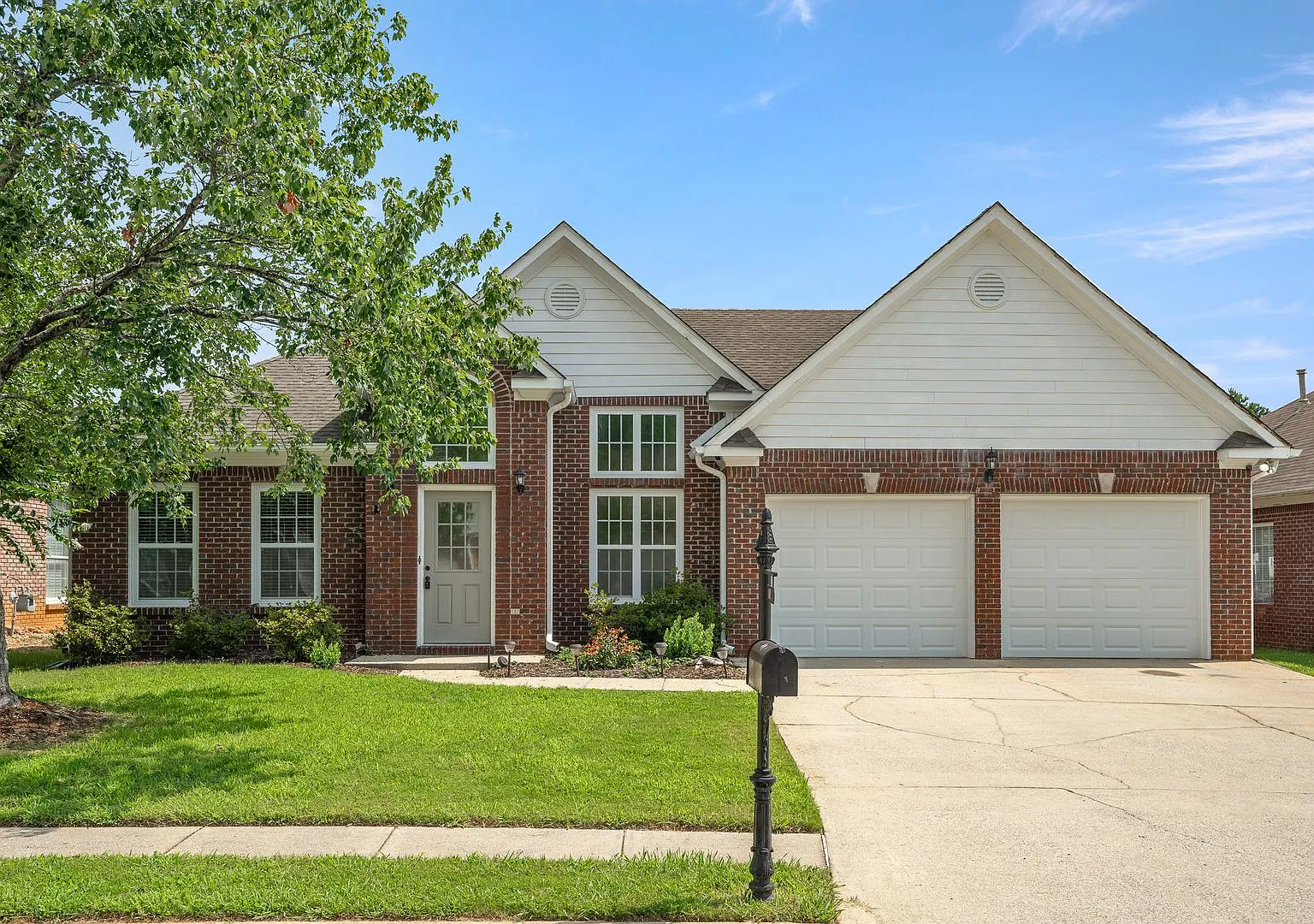 141 Calumet Dr. (N Shelby/Oak Mountain) — Photo 1