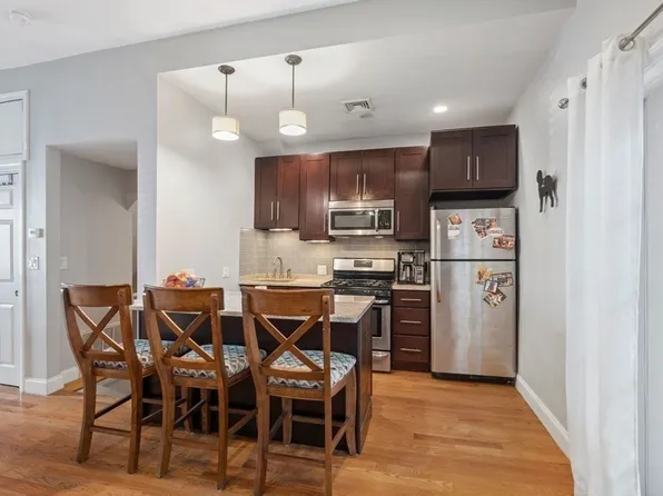 100 Old Harbor St #1, South Boston, MA 02127