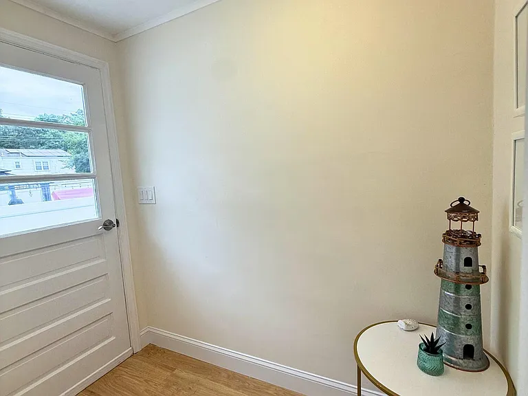 484 Bara St — Photo 15