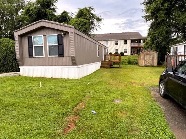 119 Crossing Ln, Erwin, TN 37650