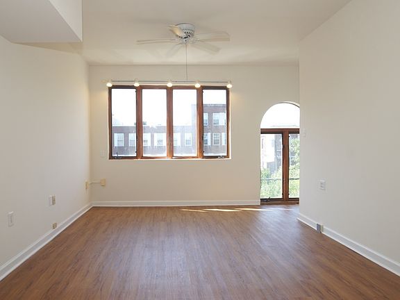 3rd image of 333 Bainbridge St Floor 3