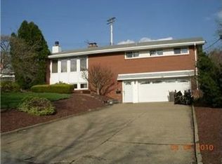 541 Greenleaf Dr, Monroeville, PA