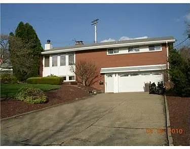 541 Greenleaf Dr photo 1