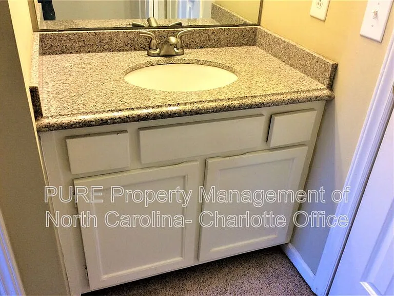 1109 E Morehead St #21 — Photo 20
