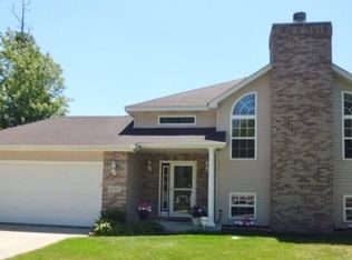 6711 Blackstone Cir, Portage, IN 46368