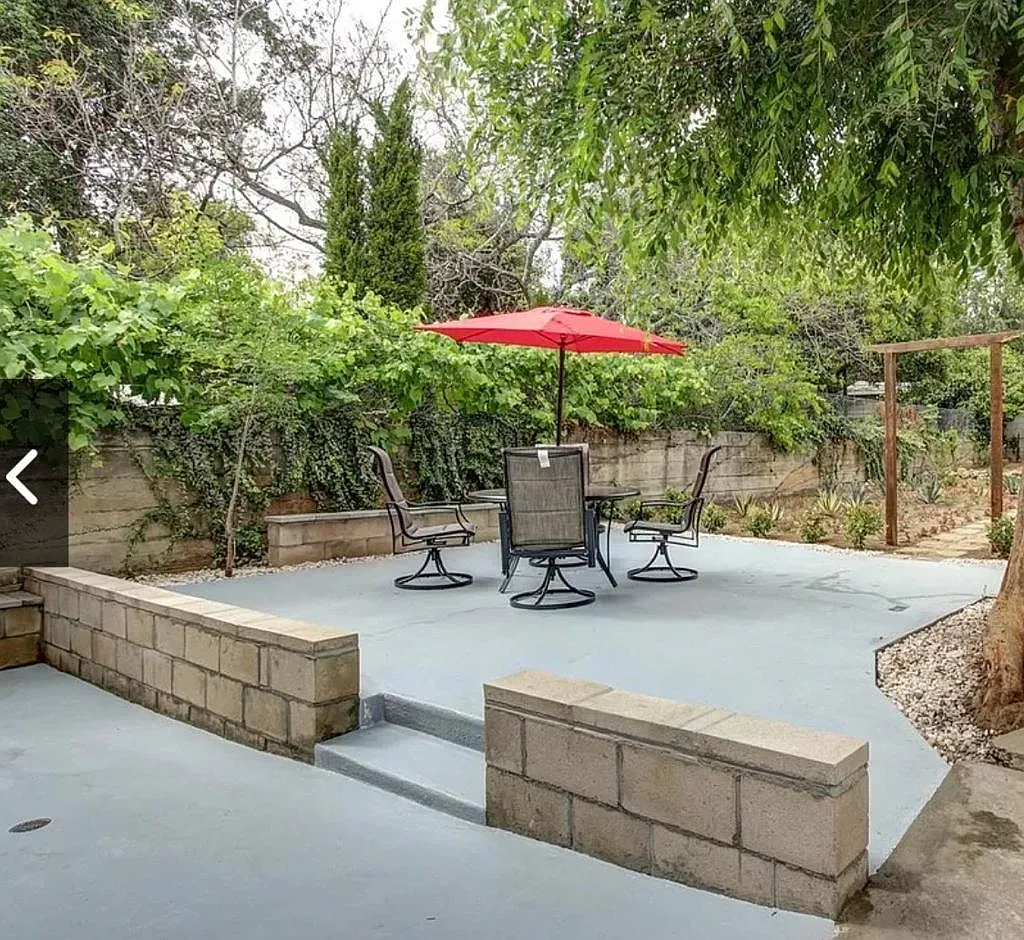 4 bed, 2250 sqft, $6,990 — Photo 4