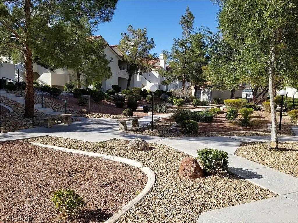2 bed, 2.0 bath, 1168 sqft, $1,200 — Photo 3