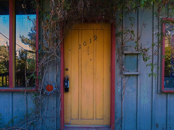 5th image of 1019 Hillside Ave