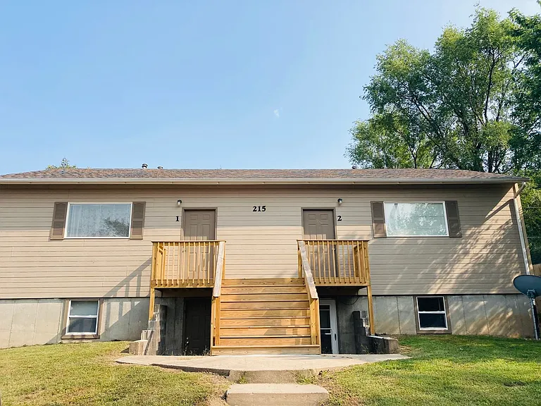 215 E Grandview Dr #2 — Photo 1