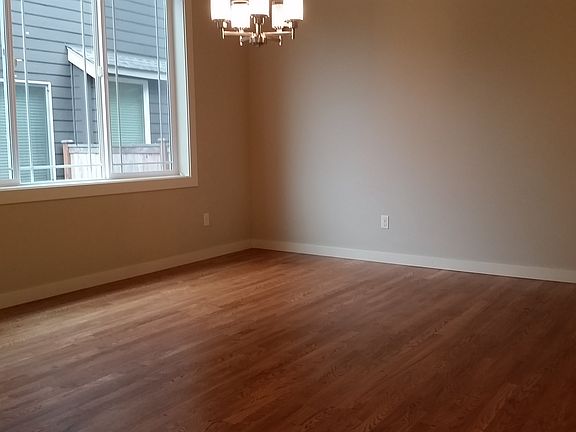 5th image of 13117 NE 84th St