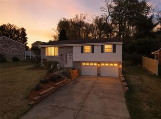 4036 Crabapple Ln, Mc Kees Rocks, PA 15136