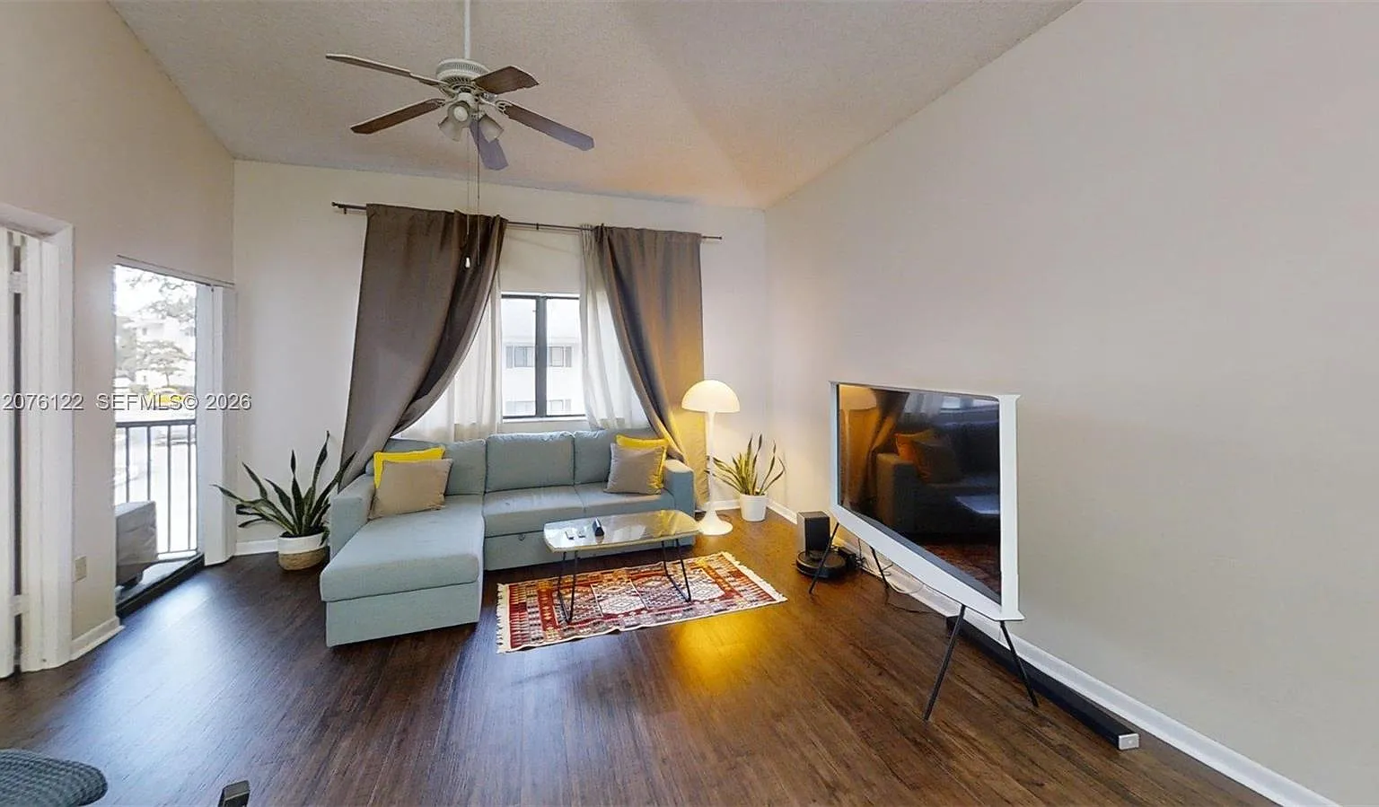 Marina Oaks Condo — Photo 2