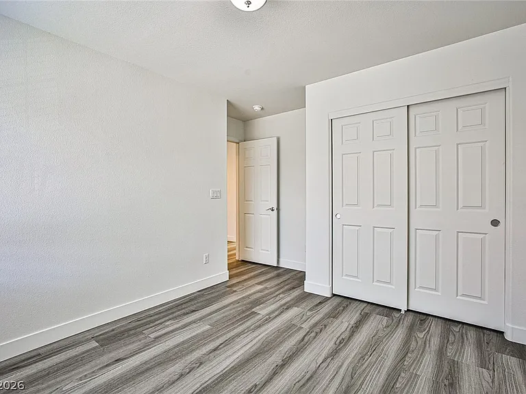 6744 Philharmonic Ave — Photo 7