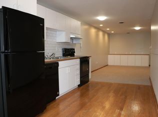 12258 N Fenton Rd #B, Fenton, MI 48430