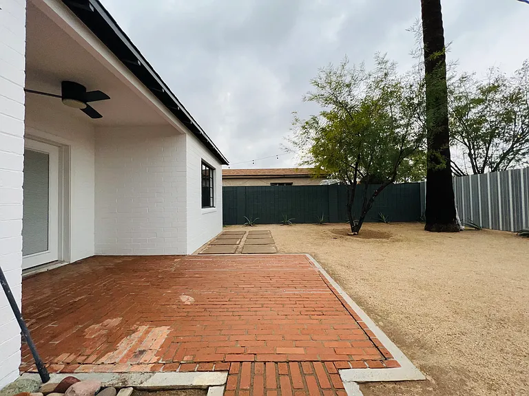 1414 E Palm Ln — Photo 38