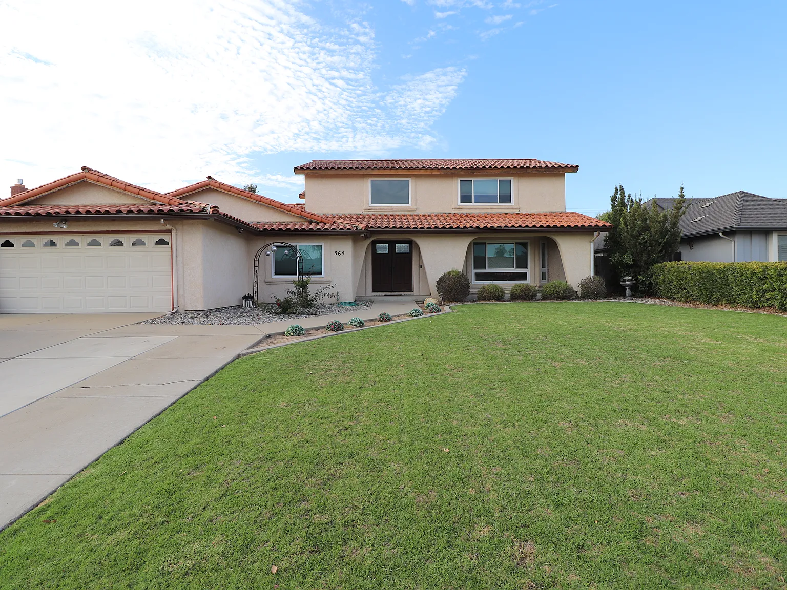 4 bed, 3133 sqft, $4,650 — Photo 1