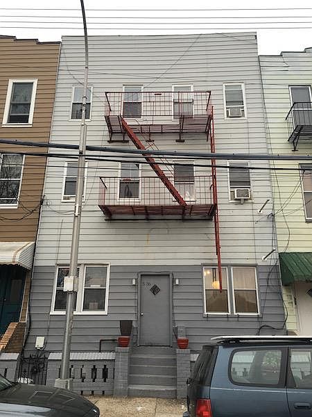 1st image of 536 47th Ave #3R