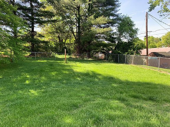 5th image of 150 Anderson Dr