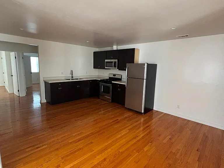 414 Firmin St — Photo 4