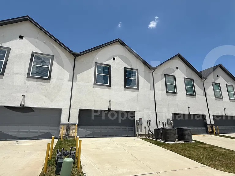 277 Mule Deer Mews — Photo 21