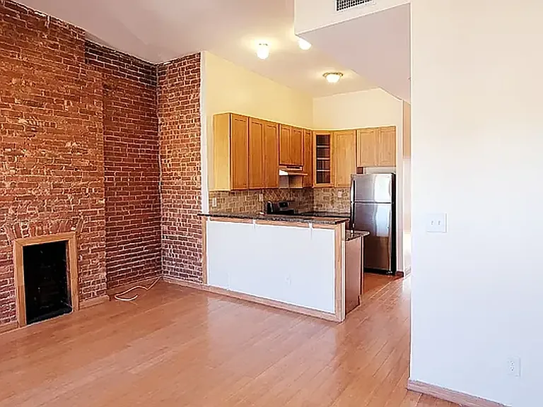 102 Patchen Ave #2A — Photo 3