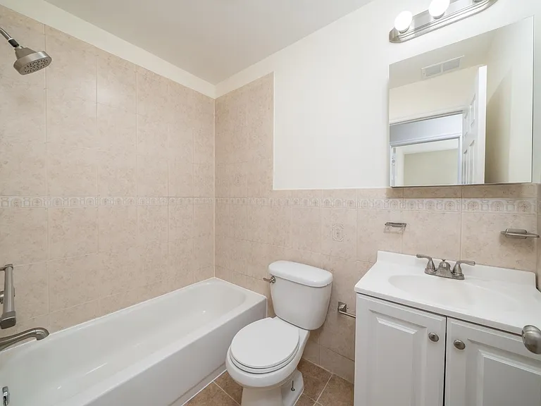 271.5 Grant Ave #2 — Photo 17