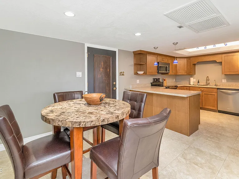 7830 E Camelback Rd #411 — Photo 9