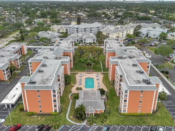 6800 20th Ave N APT 201, Saint Petersburg, FL 33710