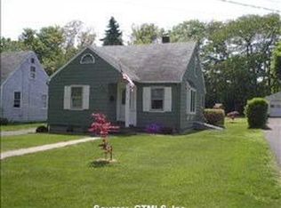 30 Maple Ave, Clinton, CT 06413