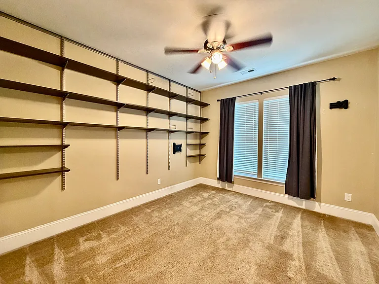10141 Loch Lomond Dr — Photo 33