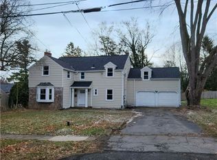 190 Canterbury Rd, Syracuse, NY 13214