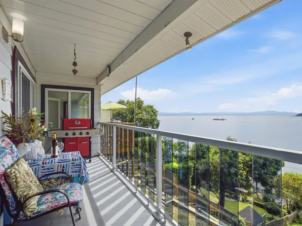 5223 Sunshine Coast Hwy, Sechelt, BC V7Z 0C4