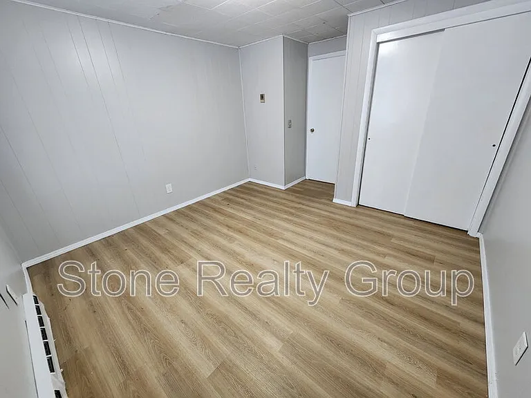 1880 N 6th 1/2 St #5 — Photo 4